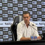 Paulo Bracks é direto e responde se Atlético vai contratar zagueiro e meio-campista