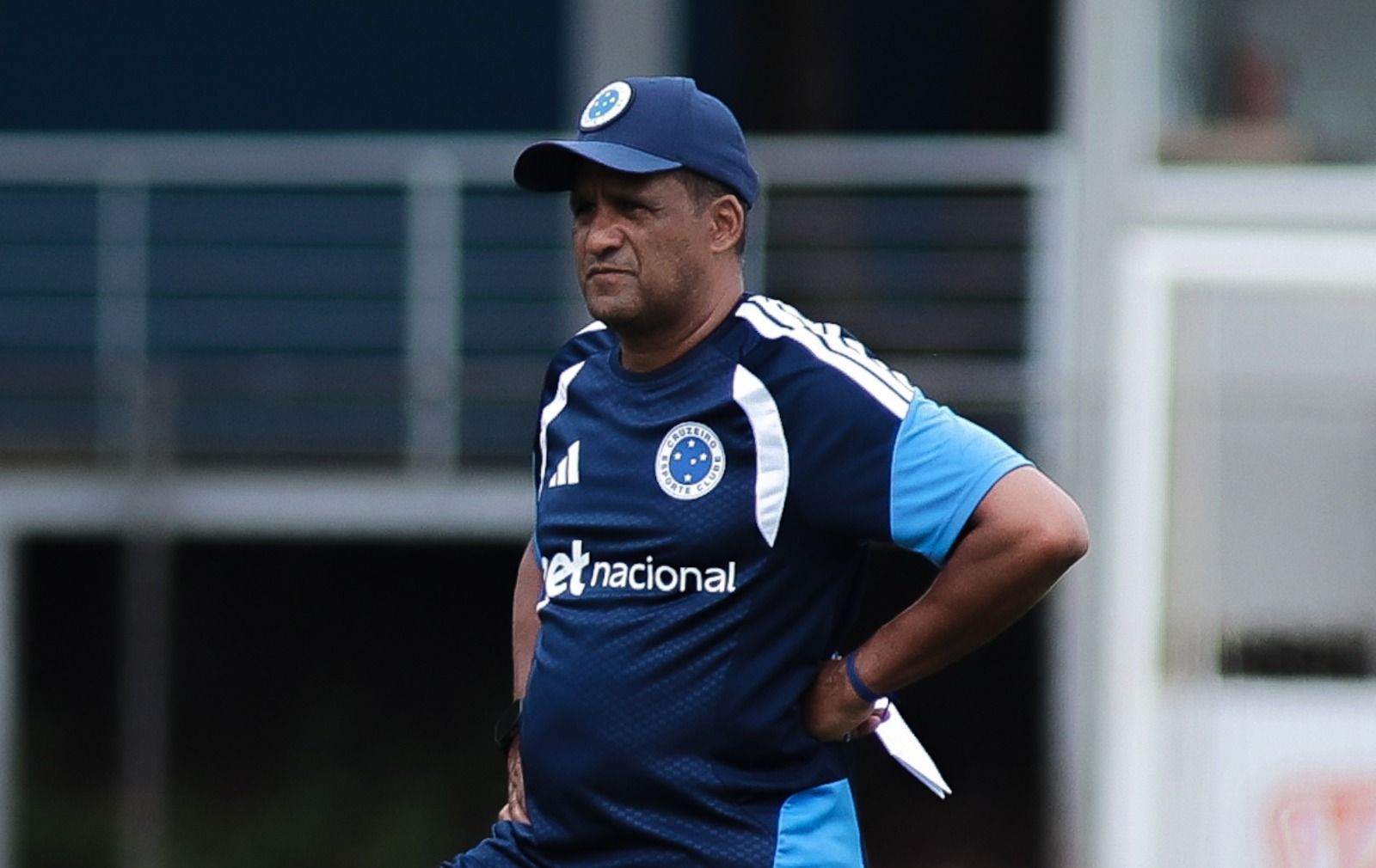 Com novo comando, Cruzeiro abre preparação para duelo com Athletico-PR; veja como foi