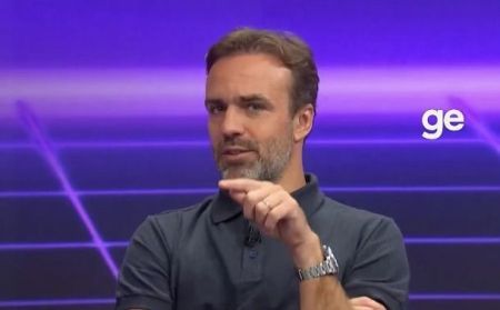 Roger Flores, ex-jogador do Cruzeiro e comentarista do sportv