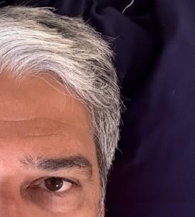 William Bonner diverte seguidores ao sugerir que começou a trabalhar na TV Globo quando criança
