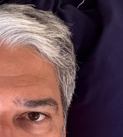 William Bonner diverte seguidores ao sugerir que começou a trabalhar na TV Globo quando criança