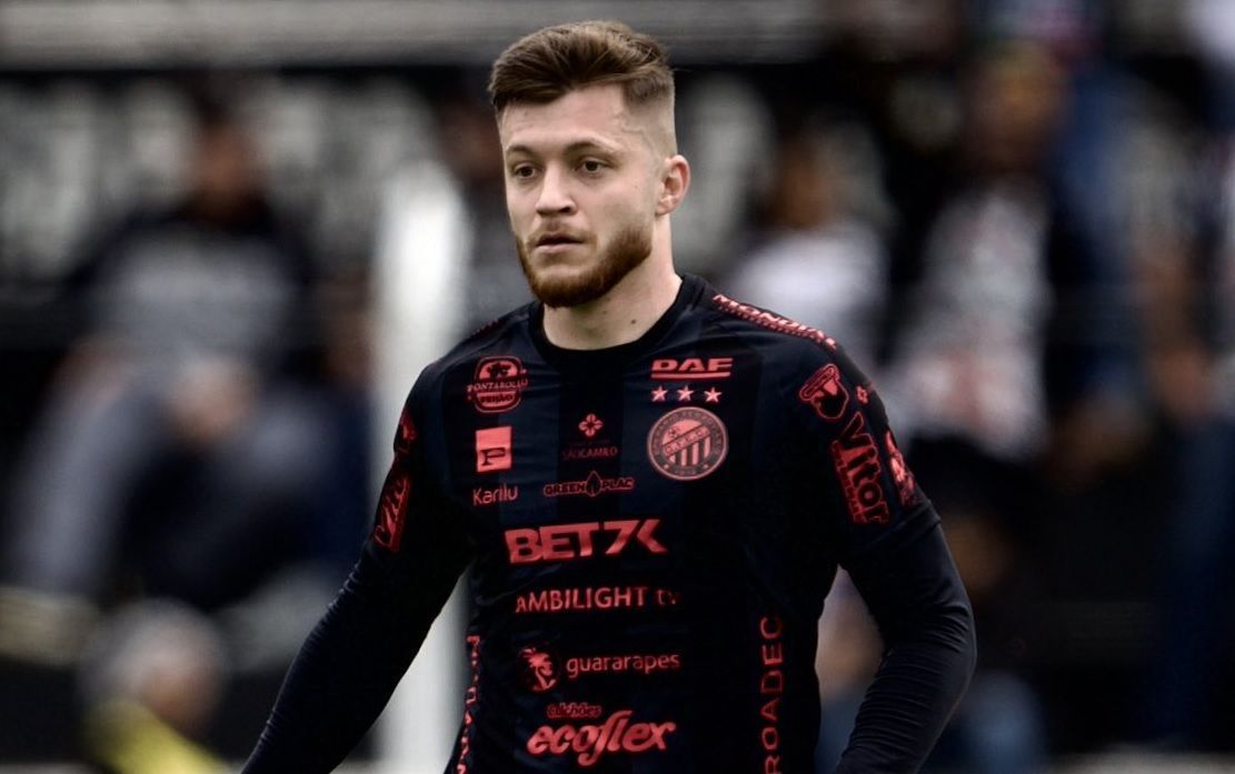 No radar do Atlético para 2025, zagueiro se despede de clube