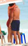 Xamã e Sophie Charlotte curtiram o dia na praia