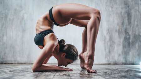 Yoga e Psicologia centramento e fortalecimento dos braços