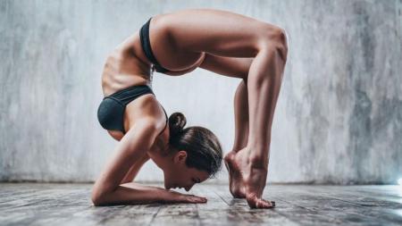 Yoga e Psicologia centramento e fortalecimento dos braços