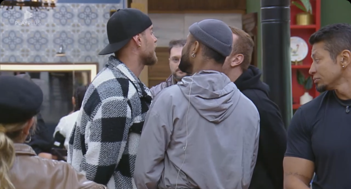 Yuri discute com Zé Love e Zaac Yuri discute com Zé Love e Zaac