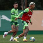 Ausências fazem Palmeiras repetir meio-campo campeão em 2023