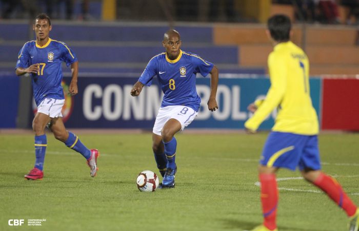 Zé Eduardo pela Seleção Brasileira Sub-20 no Sul-Americano de 2011 Zé Eduardo pela Seleção Brasileira Sub-20 no Sul-Americano de 2011