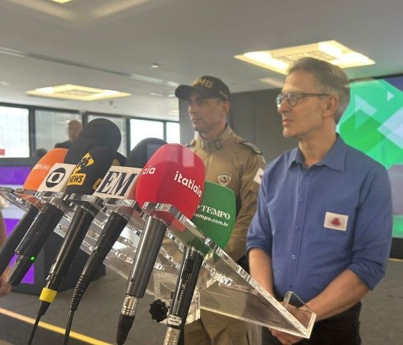 Zema anuncia programa com PMs atuando dentro de escolas estaduais