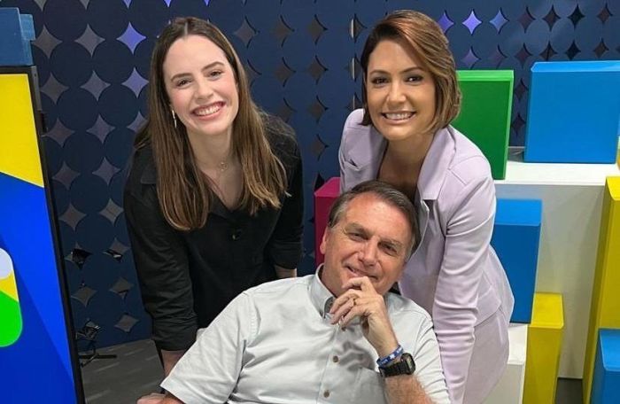 Zoe Martinez recebeu apoio do ex-presidente Jair Bolsonaro e sua esposa, Michele Bolsonaro.