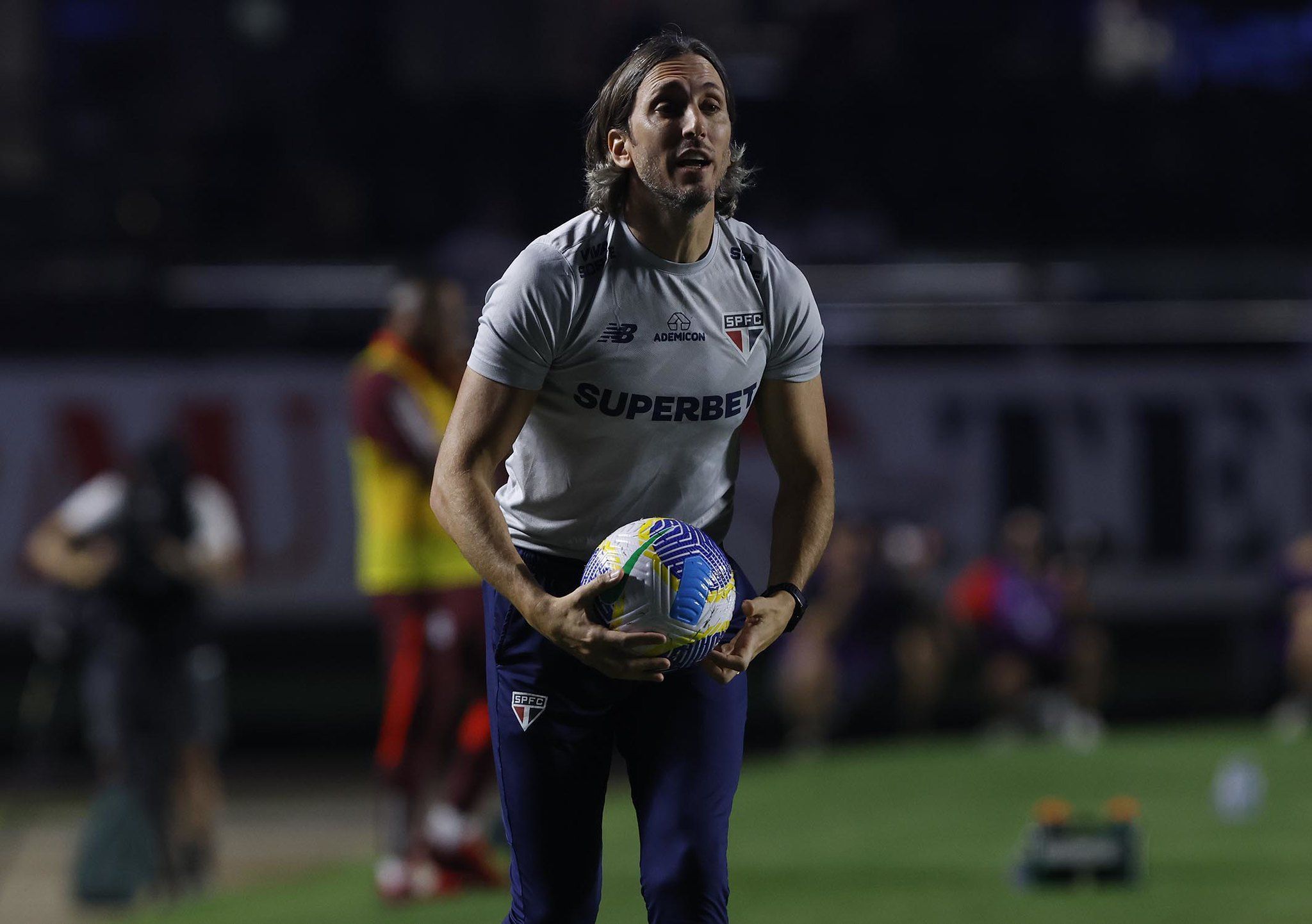 São Paulo x Botafogo: veja as opções para Zubeldía montar escalação