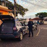 Operação prende casal suspeito de chefiar tráfico em Passos e Piumhi