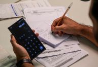 AtlasIntel: 62% do brasileiros afirmam estar com dívidas