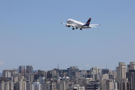 Transporte aéreo de passageiros teve queda de 7,1%