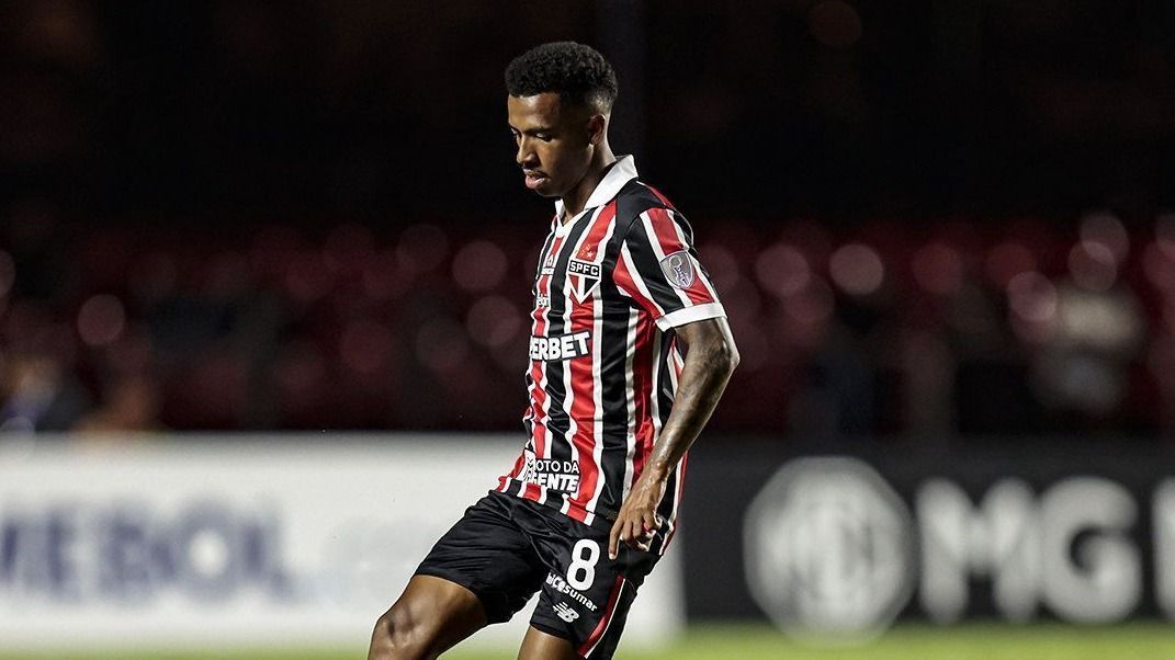 São Paulo comunica lesão de meio-campista titular após jogo na Sul-Americana