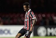 São Paulo comunica lesão de meio-campista titular após jogo na Sul-Americana