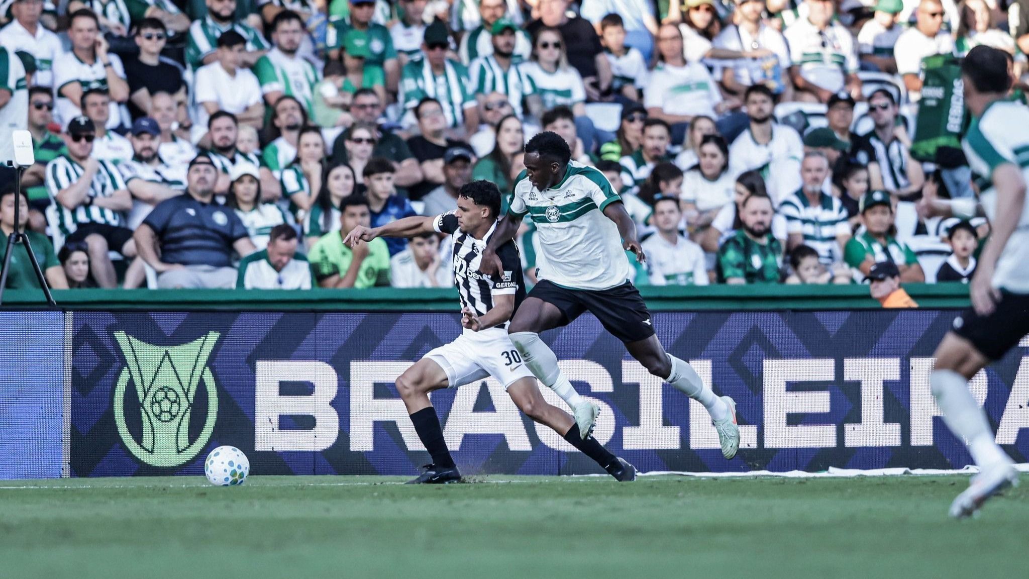 Derrota no Sul interrompe sequência invicta do Atlético contra o Coritiba