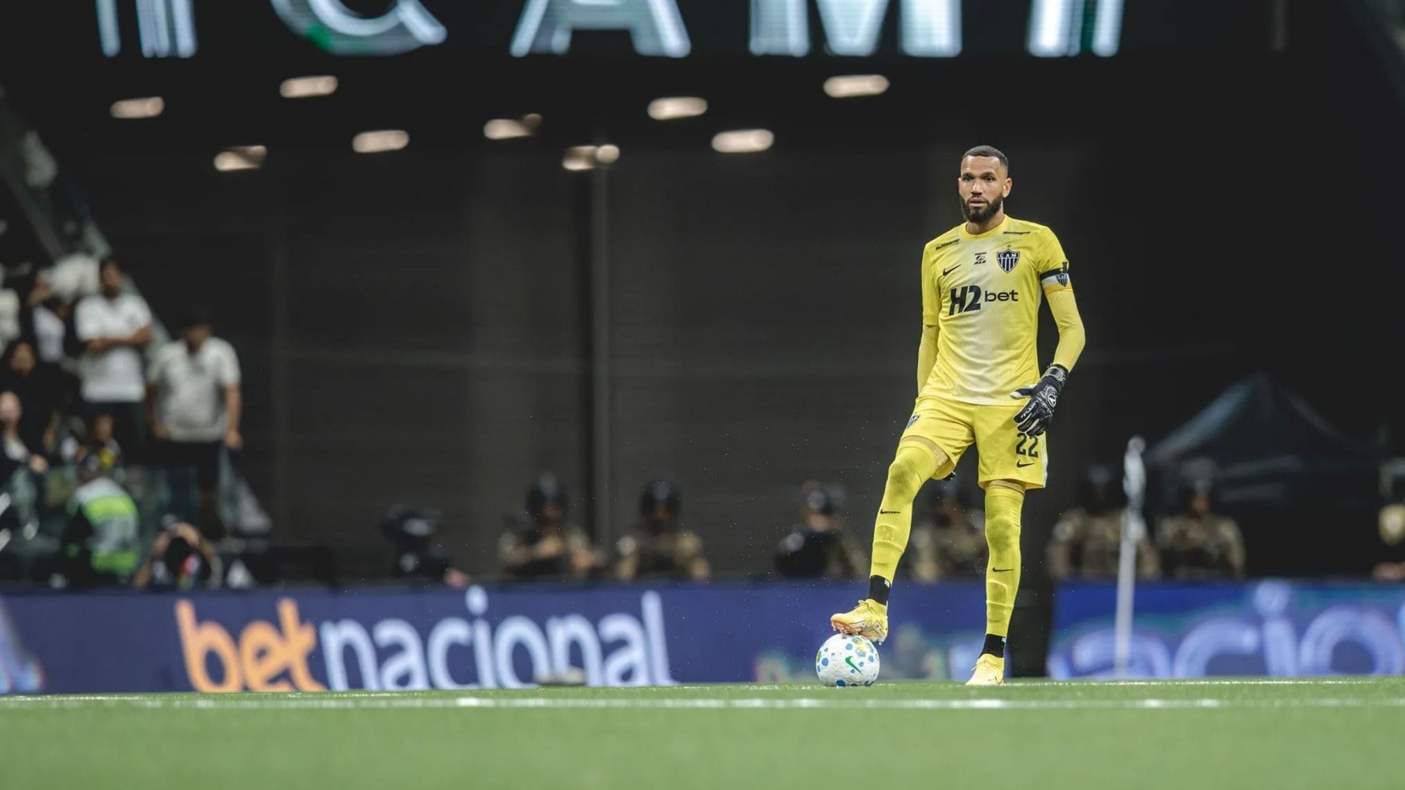 Everson projeta duelos do Atlético com Flamengo e Cruzeiro: 'Dá confiança'