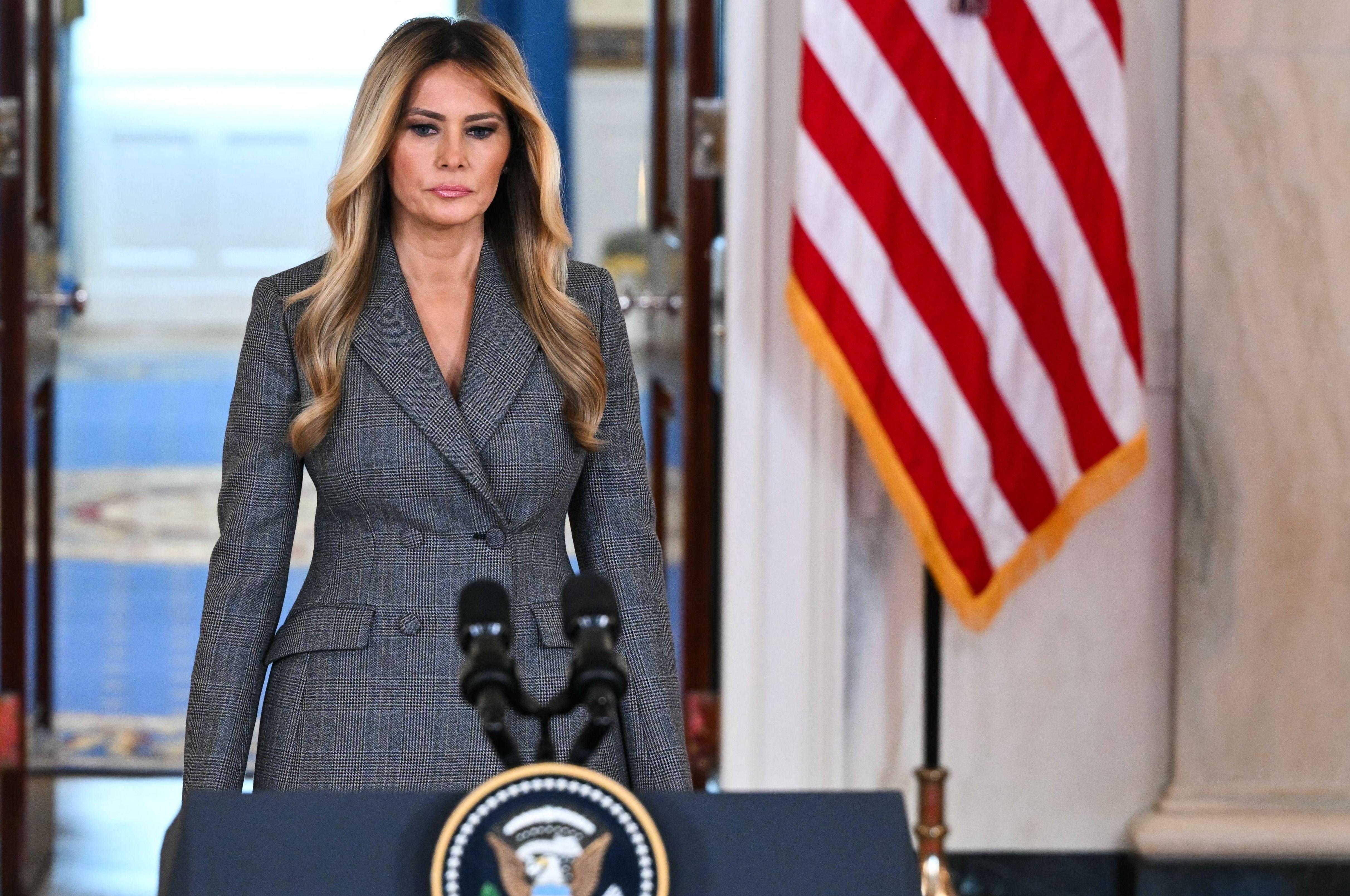 Melania Trump pede demissão de Jimmy Kimmel após piada sobre jantar