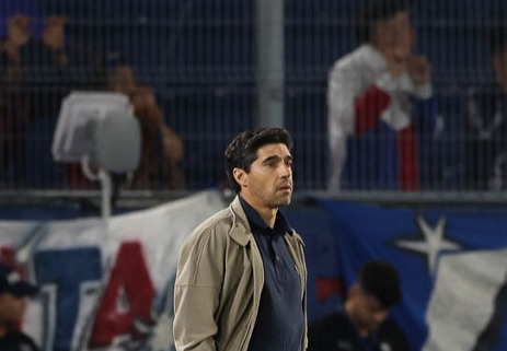 Abel aponta problema do Palmeiras e se posiciona sobre polêmica do campo 'curto'