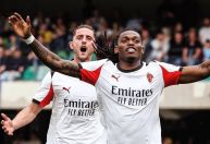 Milan supera Verona e se mantém na vice-liderança do Campeonato Italiano