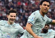 Milan sofre goleada para a Udinese e se complica na luta pelo título italiano