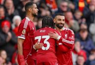 Liverpool vence o Fulham e segue vivo na luta por vaga na Champions League