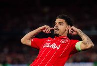 Forest faz valer mando de campo, vence Porto e avança às semis da Liga Europa