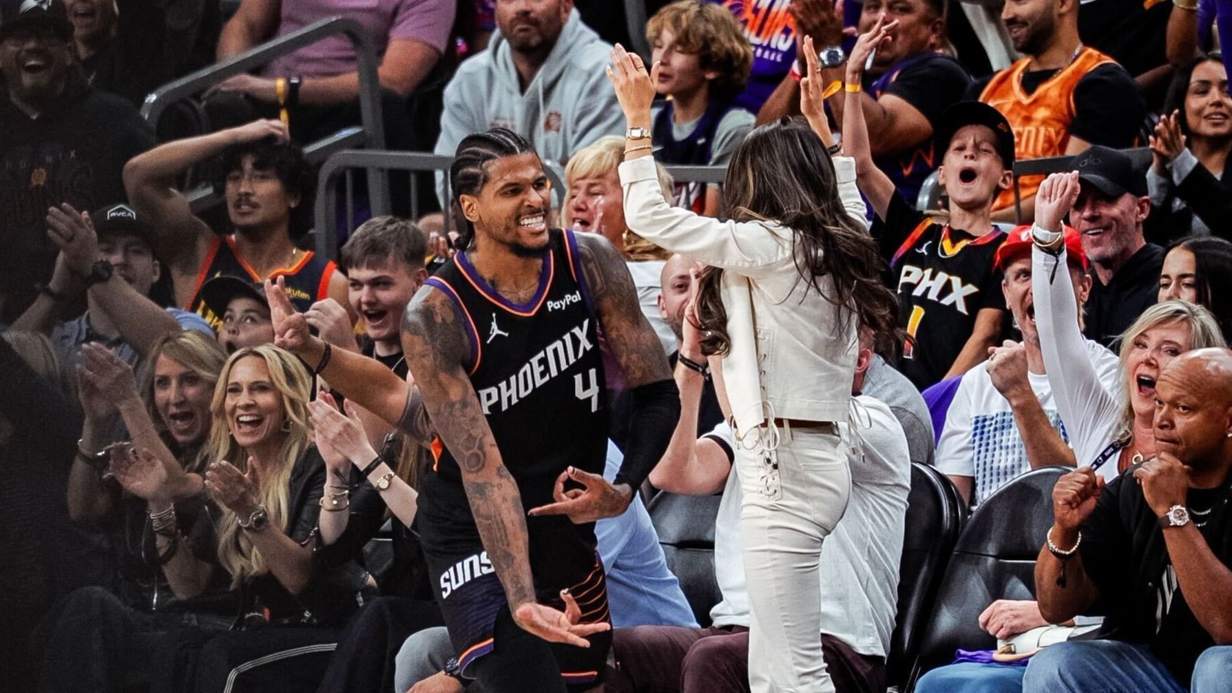 Phoenix Suns vence Golden State Warriors e garante vaga nos