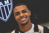 Atlético anuncia renovação de contrato de cria da base; saiba detalhes