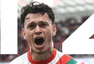 Leverkusen sofre virada do Augsburg e se complica na luta por vaga na Champions