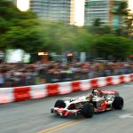 McLaren fecha as ruas de Miami em evento com carros icônicos da equipe