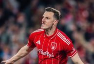 Forest vence Aston Villa e sai na frente por vaga na final da Liga Europa