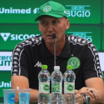 Chapecoense demite Dal Pozzo após goleada sofrida para o Atlético