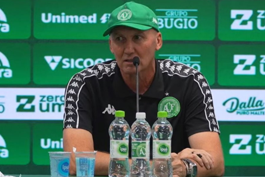 Chapecoense demite Dal Pozzo após goleada sofrida para o Atlético