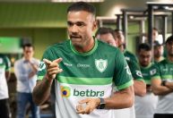Roger Silva, novo treinador do América, toma decisão para duelo na Copa Sul-Sudeste