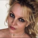 Britney Spears se interna voluntariamente em clínica de reabilitação após ser presa