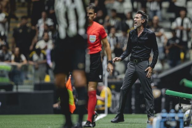 Com Domínguez no comando, Atlético teve 'dois times' entre titulares