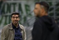 Palmeiras: Abel se manifesta sobre lesão de Vitor Roque e decisões da arbitragem