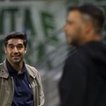 Palmeiras: Abel se manifesta sobre lesão de Vitor Roque e decisões da arbitragem
