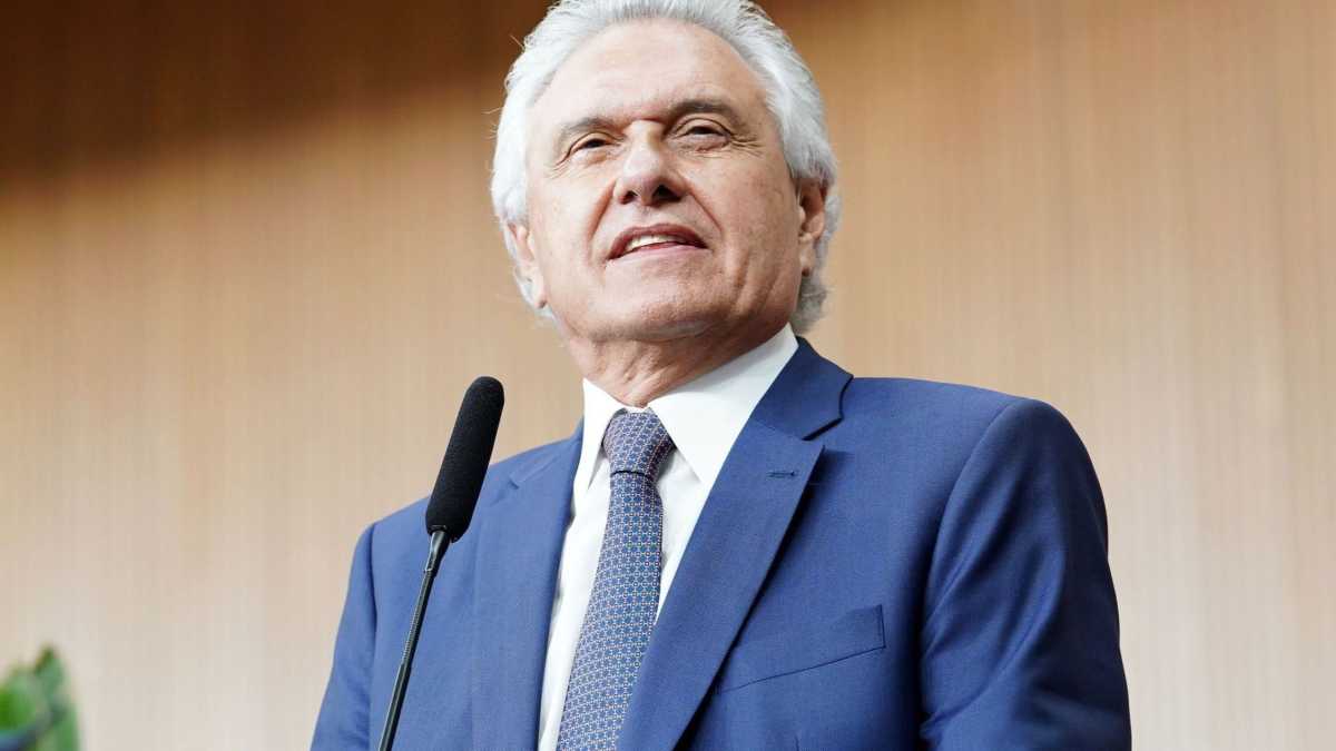 Caiado rebate discurso antivacina e defende ciência durante entrevista | Rádio Itatiaia