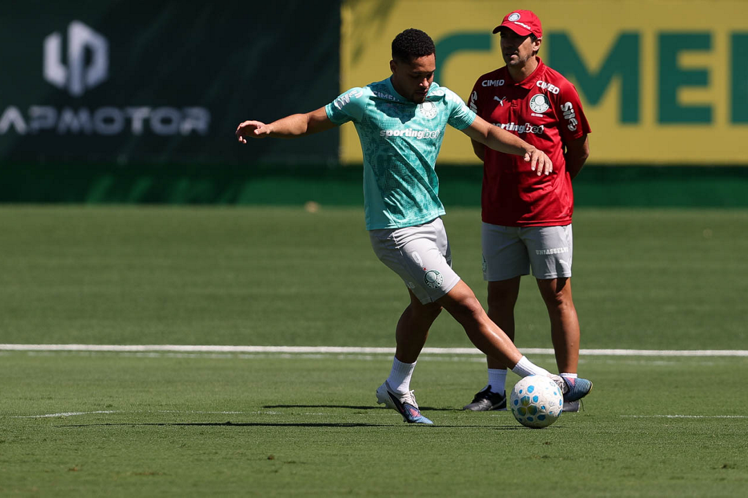Escalação do Palmeiras: Abel tem dúvidas para enfrentar o Corinthians