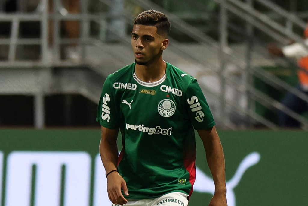 Palmeiras: promessa da base deve ganhar espaço com baixas na lateral