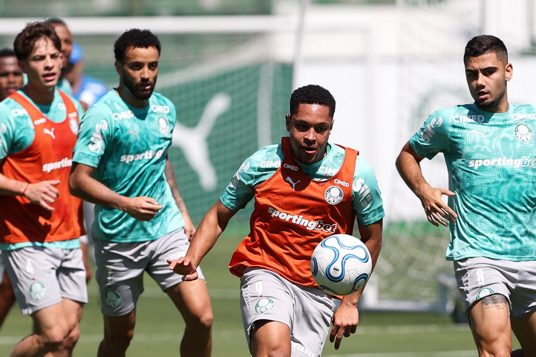 Palmeiras recebe Sporting Cristal para desencantar na Libertadores
