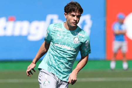 Giay, lateral-direito do Palmeiras • Cesar Greco/Palmeiras