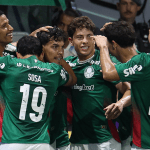 Palmeiras vence Athletico-PR e mantém vantagem na liderança do Brasileiro