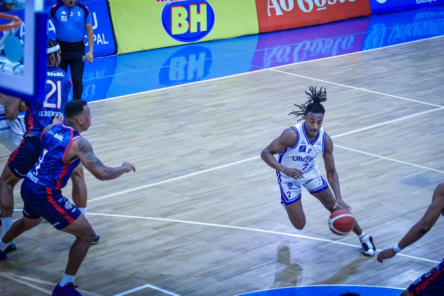 NBB: Cruzeiro derrota Fortaleza e confirma duelo com o KTO Minas nas oitavas de final
