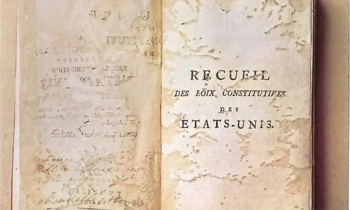 Perícia confirma autoria de anotações atribuídas a Tiradentes em livro histórico