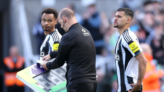 Bruno Guimarães, volante do Newcastle • Divulgação/Premier League
