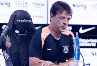 Novo técnico do Corinthians, Diniz projeta relação com Memphis